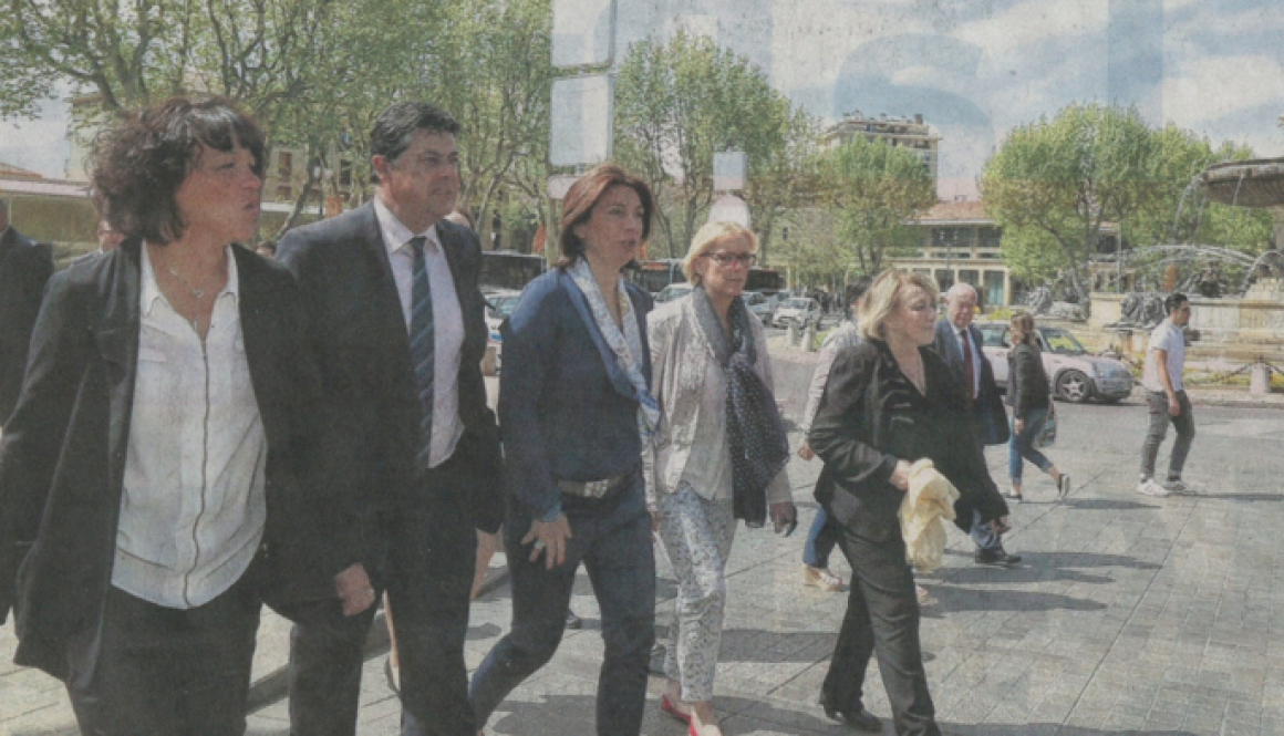 Martine Vassal entourée de Maryse Joissains et des nouveaux élus aixois au Département – Dany Brunet, Jean-Marc Perrin, Brigitte Devesa et Jean-Pierre Bouvet.