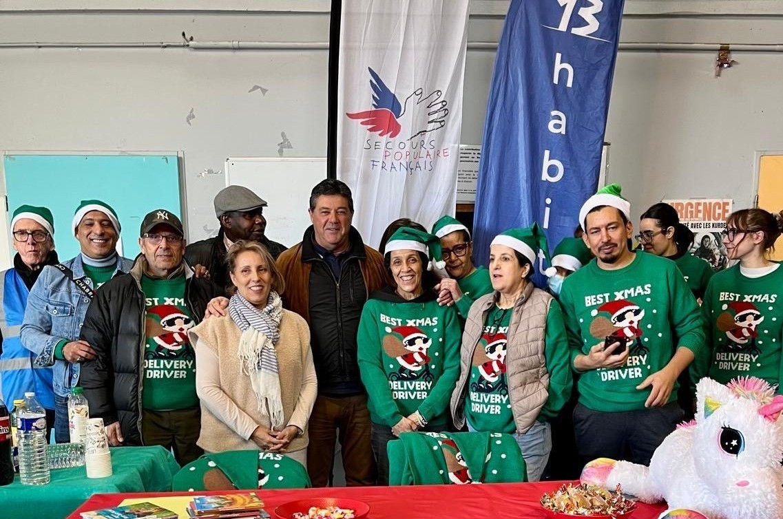 Quand Le personnel de 13 habitat se transforme en père Noël !